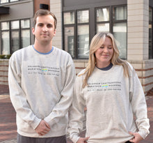 Cargar imagen en el visor de la galería, Creme Crew Neck Chattanooga Marathon 
